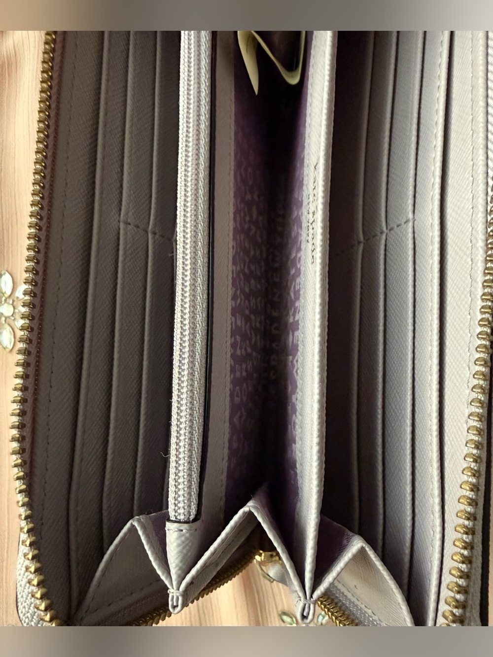 Kate Spade Hop to It Rabbit Neda Wallet - Picture 15 of 16
